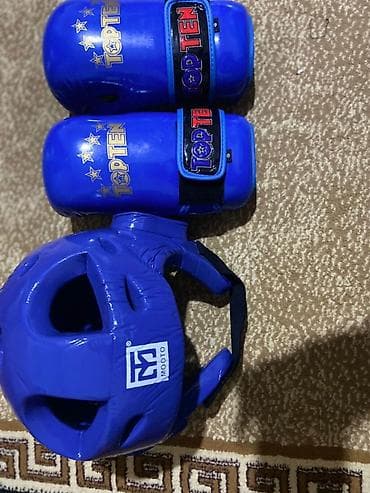 Перчатки: Комплект экипировки для единоборств (синий): - Шлем MOOTO с полной — 1