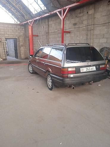 Volkswagen: Volkswagen Passat Variant: 1991 г., Механика, Бензин, Универсал — 2