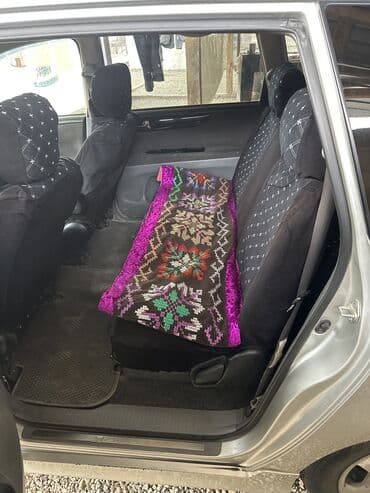 обмен на авто с доплатой: Toyota Ipsum: 2002 г., 2.4 л, Бензин, Минивэн — 6