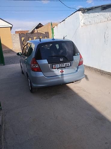 продаю фит: Honda Fit: 2002 г., 1.3 л, Автомат, Бензин, Хэтчбэк — 6