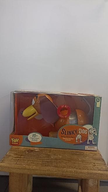 странный машинка: Игрушка slinky dog из история игрушек — 1