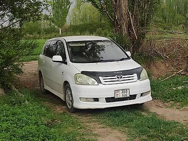 toyota jeep: Toyota Ipsum: 2002 г., 2.4 л, Автомат, Бензин, Минивэн — 4