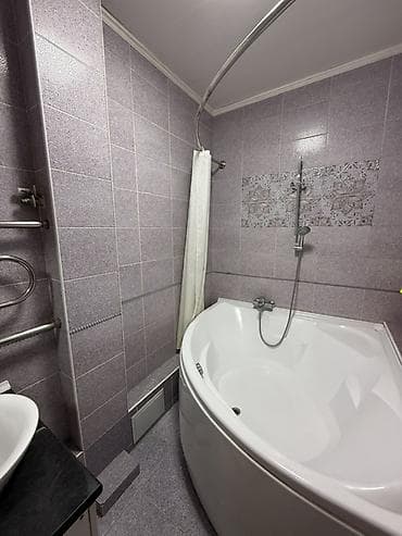 Продажа квартир: 3 комнаты, 70 м², 10 мкр 106 серия, 9 этаж, Евроремонт — 9