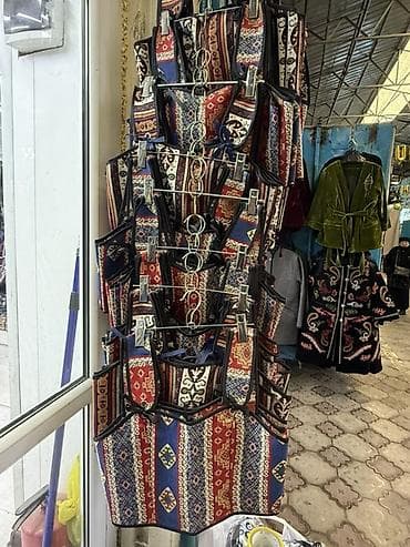 кийим ош: Футболка “Kyrgyzstan” и войлочные аксессуары с национальными мотивами — 7