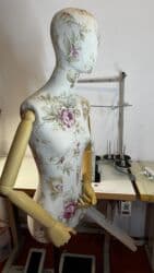 шиномонтажное оборудование для грузовых автомобилей бу: Манекен Взрослый женский, Материал: Дерево, Б/у — 10