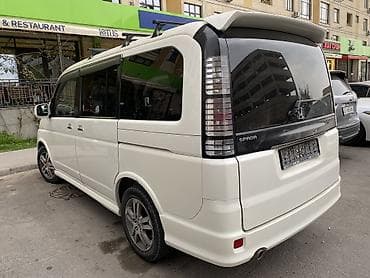 зеркало степвагон: Honda Stepwgn: 2004 г., 2 л, Автомат, Бензин, Вэн/Минивэн — 5
