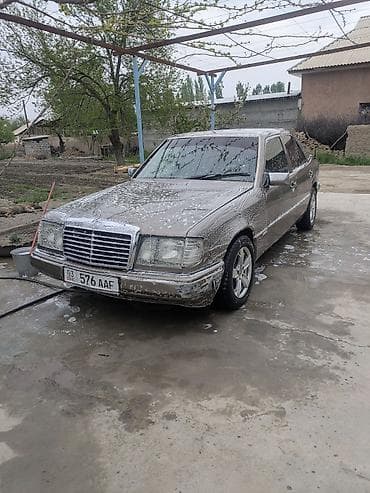 урус машина: Mercedes-Benz W124: 1990 г., Седан — 3