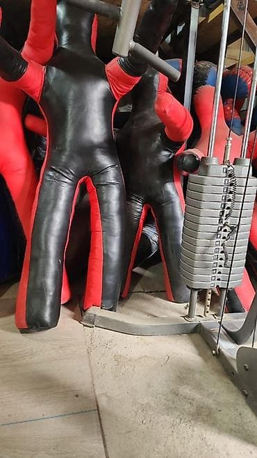 улак муляж: Тренировочные манекены для борьбы/единоборств - Форма «человека» с — 1