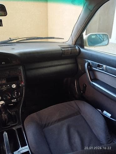 передний: Audi 100: 1993 г., 2 л, Бензин, Универсал — 7