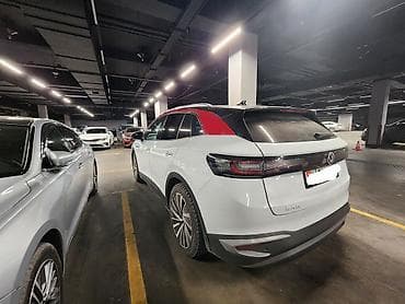 Volkswagen ID.4: 2022 г., 0.3 л, Автомат, Электромобиль, Кроссовер — 3
