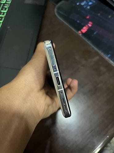 galaxy s20: OnePlus 13, Б/у, 256 ГБ, цвет - Белый, 2 SIM — 4