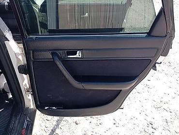 wuling mini ev: Audi 100: 1994 г., Седан — 4