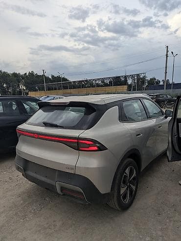 wuling mini ev: Changan Qiyuan Q05: 2025 г., 1.6 л, Вариатор, Электромобиль, Кроссовер — 4