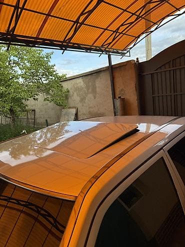тез арада: Mercedes-Benz W124: 1993 г., 2.2 л, Кол менен иштөөчү, Бензин, Седан — 4