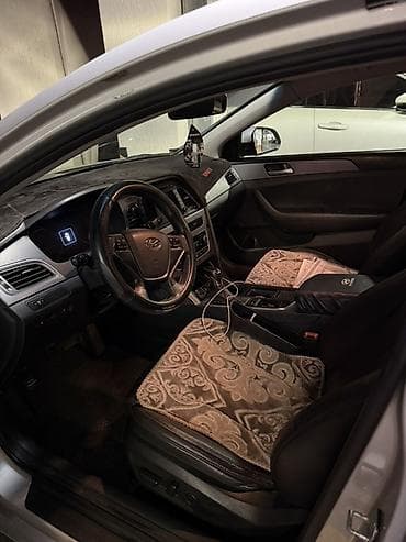 бизнем: Hyundai Sonata: 2016 г., 2 л, Автомат, Газ, Седан — 10