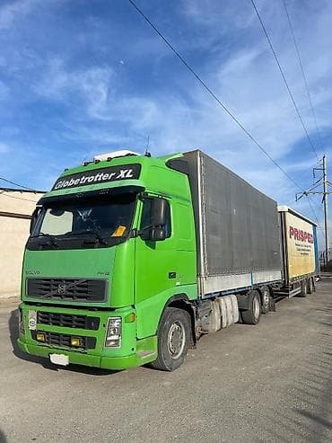 срочно продаю прицеп шторка: Тягач, Volvo, 2002 г., Тентованный — 1
