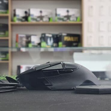 мышкы: Компьютерная мышь Logitech G502. Оснащена несколькими программируемыми — 10