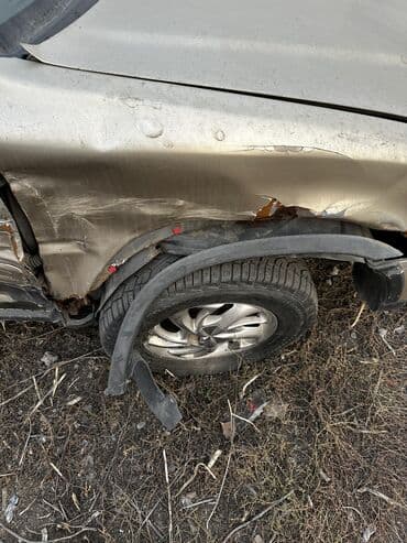 200 ланд крузер: Honda CR‑V (первое поколение), золотистый кроссовер 5‑дверный — 8