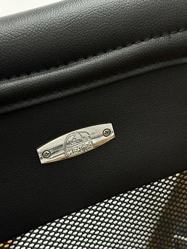 herman miller: Офисное кресло «МЕТТА» (брендовый шильдик на спинке) - Тип — 3