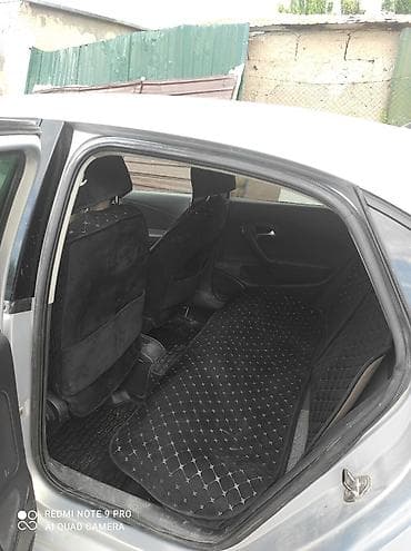 зеркало каракол: Volkswagen Polo: 2013 г., Кол менен иштөөчү, Седан — 2