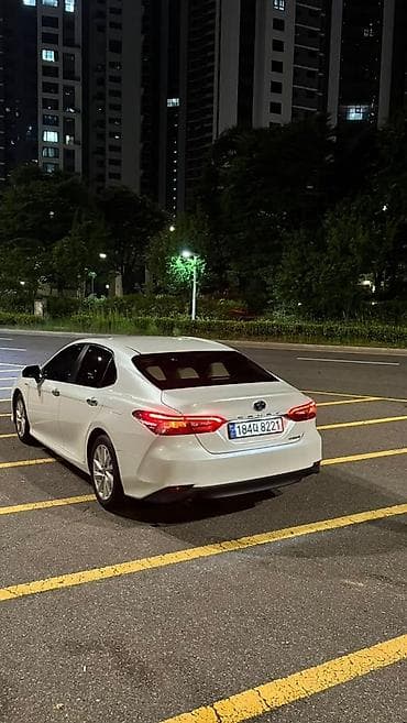 abs: Toyota Camry: 2020 г., Автомат, Гибрид, Седан — 10