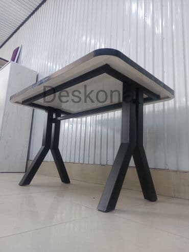 разделочный стол из нержавейки для кафе: Стол в Loft стиле . Данный стол представляет собой удобное решение — 3