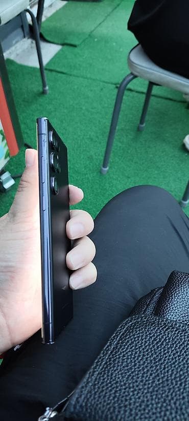 24 дюймовый монитор: Samsung Galaxy S23 Ultra, 256 ГБ, цвет - Черный — 3