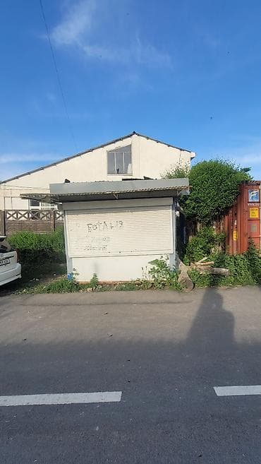 Передвижной торговый киоск/павильон с рольставнями требуется ремонт
