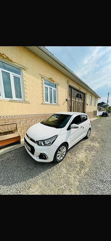 бесконтактная мойка: Chevrolet Spark: 2017 г., Автомат, Бензин, Хэтчбэк — 5