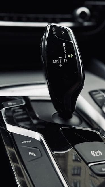 Продажа авто: BMW Apple M5: 2019 г., 2 л, Автомат, Электромобиль, Седан — 9