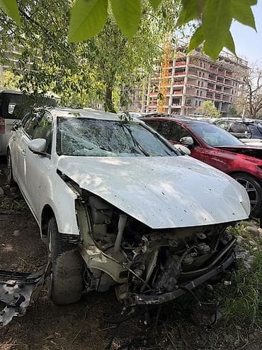 kia mo: Продаётся автомобиль Киа к7 на запчасти (седан, белый цвет) — 6