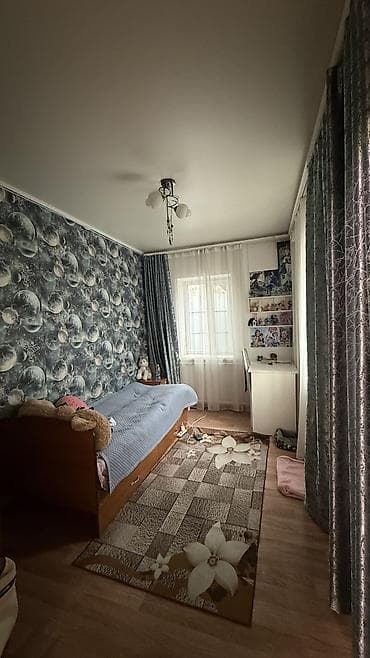 Үйлөрдү ижарага берүү: 90 м², 3 бөлмө, Жылытылган, Брондолгон эшиктер, Евроремонт — 3