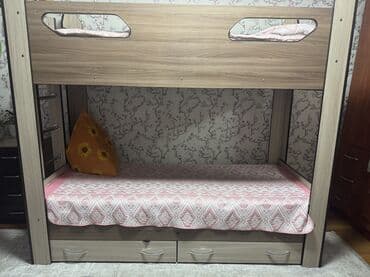 Продается двухъярусная кровать б/у. Качество хорошее. В отличном