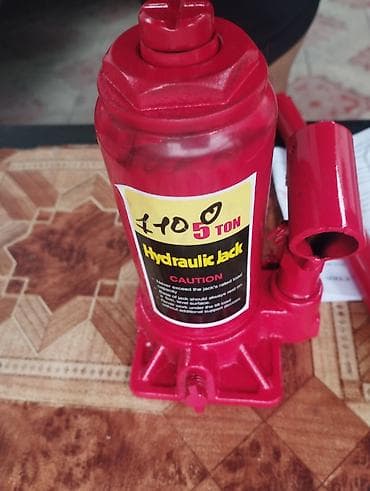 1000 к: Продаю домкрат новый. Написанно 5 тонн,но незнаю сколько будет — 1