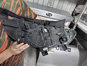 Системы освещения: Передняя левая фара Hyundai 2017 г., Б/у, Оригинал — 2