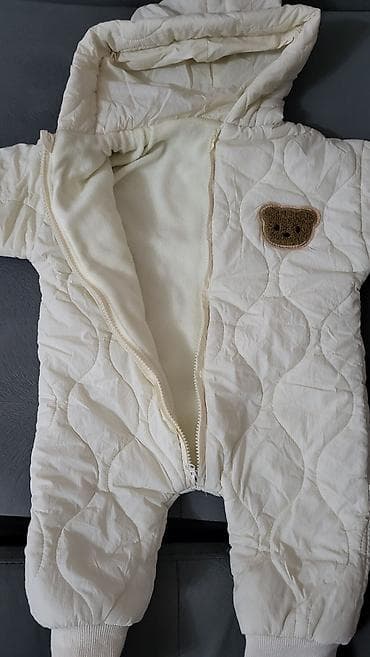 Боди: Продается детский деми комбинезон. На ярлыке: размер 80/52, подходит — 2