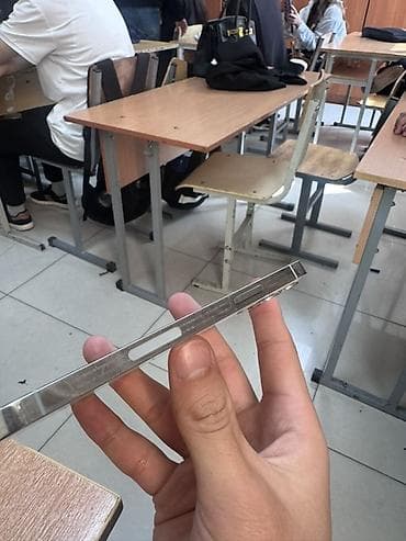 iphone 5g: IPhone 12 Pro, Б/у, Серебристый — 7