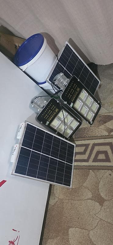 Солнечные прожекторы: Комплект уличных светильников на солнечных батареях ( за пару 7200сом) — 1