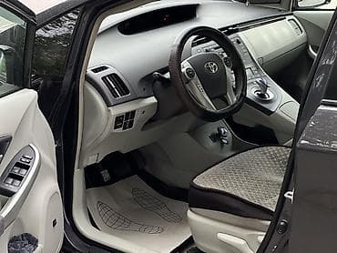 vitz platz: Toyota Prius: 2010 г., 1.8 л, Вариатор, Гибрид, Хэтчбэк — 10