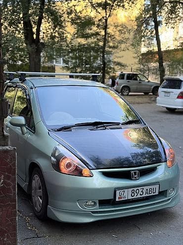 Продажа авто: Honda Fit: 2002 г., 1.3 л, Вариатор, Бензин, Хэтчбэк — 6