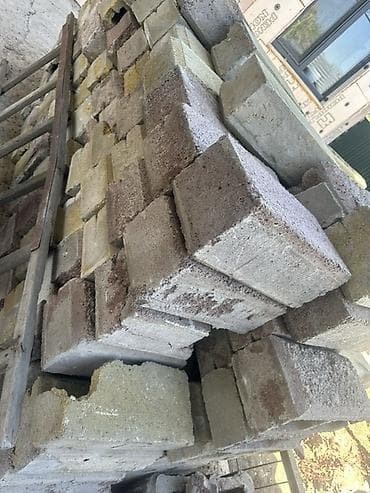 станок для пескаблок: Пустотелые бетонные блоки и элементы кладки б/у Описание: - Партия — 2