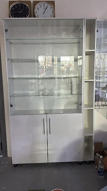 переплетные машины: Торговые витрины из стекла и ЛДСП, белого цвета - Комплект модульных — 1