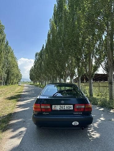 авто сатылат: Toyota Carina E: 1996 г., 1.8 л, Кол менен иштөөчү, Бензин, Лифтбек — 3