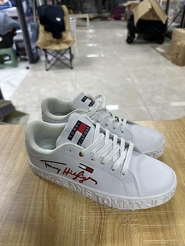 Жеке буюмдар: Эркектердин кроссовкасы, 40, 41, 42, Tommy Hilfiger, Жаңы, түсү - Кара, Өзү алып кетүү, Акысыз жеткирүү — 3