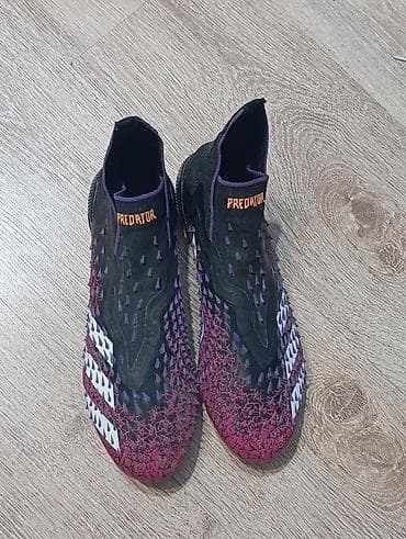 predator бутсы: Футбольные бутсы Adidas Predator (линейка Predator с носком-«носок») — 1
