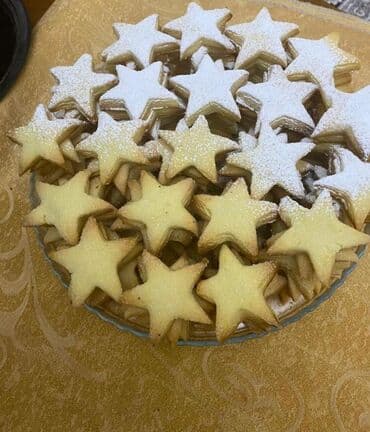 где в бишкеке можно купить сухие закваски: Санза 1 шт Булочки 1 кг в одном килограмме 24 шт Пирог 2,5 кг 1300 — 24