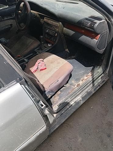Audi: Audi 100: 1992 г., Механика, Бензин, Седан — 2