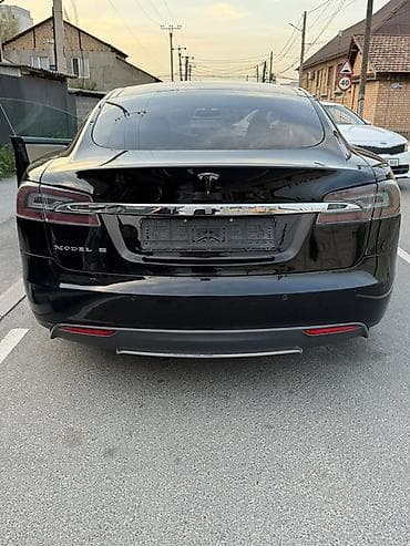Tesla: Tesla Model S: 2013 г., Автомат, Электромобиль, Лифтбек lalafo.kg да — 2 Tesla: Tesla Model S: 2013 г., Автомат, Электромобиль, Лифтбек — 2