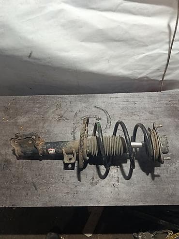 Передний амортизатор Hyundai 2009 г., Оригинал