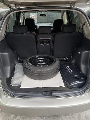 cdi 2 7: Toyota Corolla Verso: 2003 г., Бензин — 4